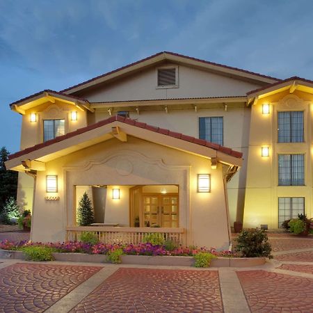 La Quinta Inn By Wyndham Denver Central エクステリア 写真