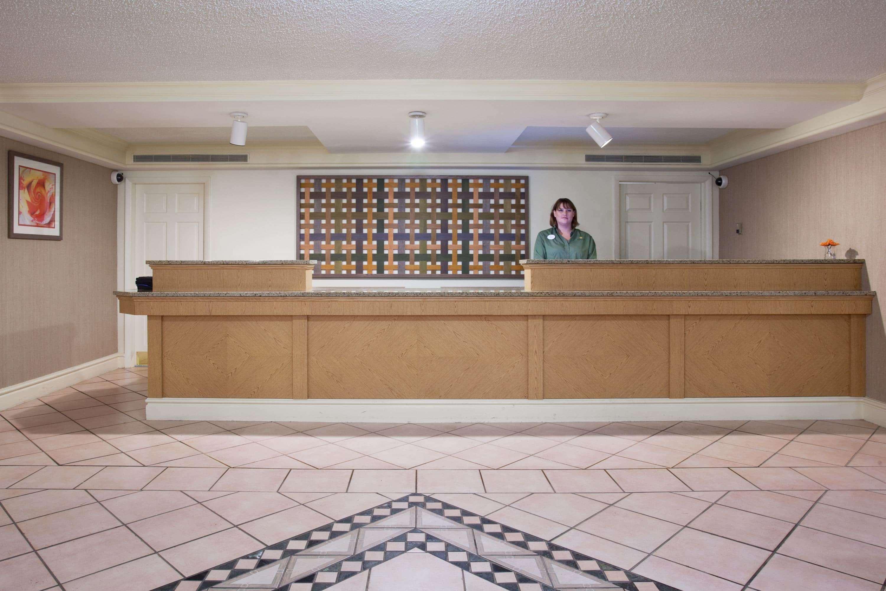 La Quinta Inn By Wyndham Denver Central エクステリア 写真