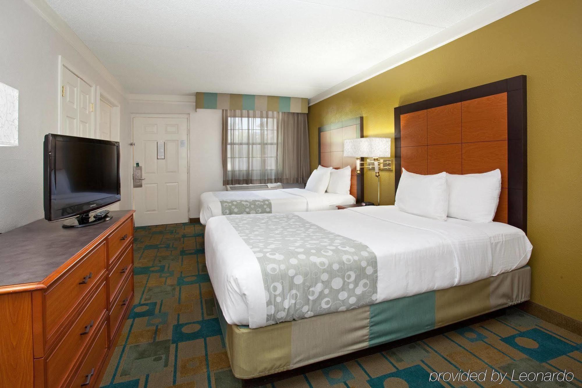 La Quinta Inn By Wyndham Denver Central エクステリア 写真