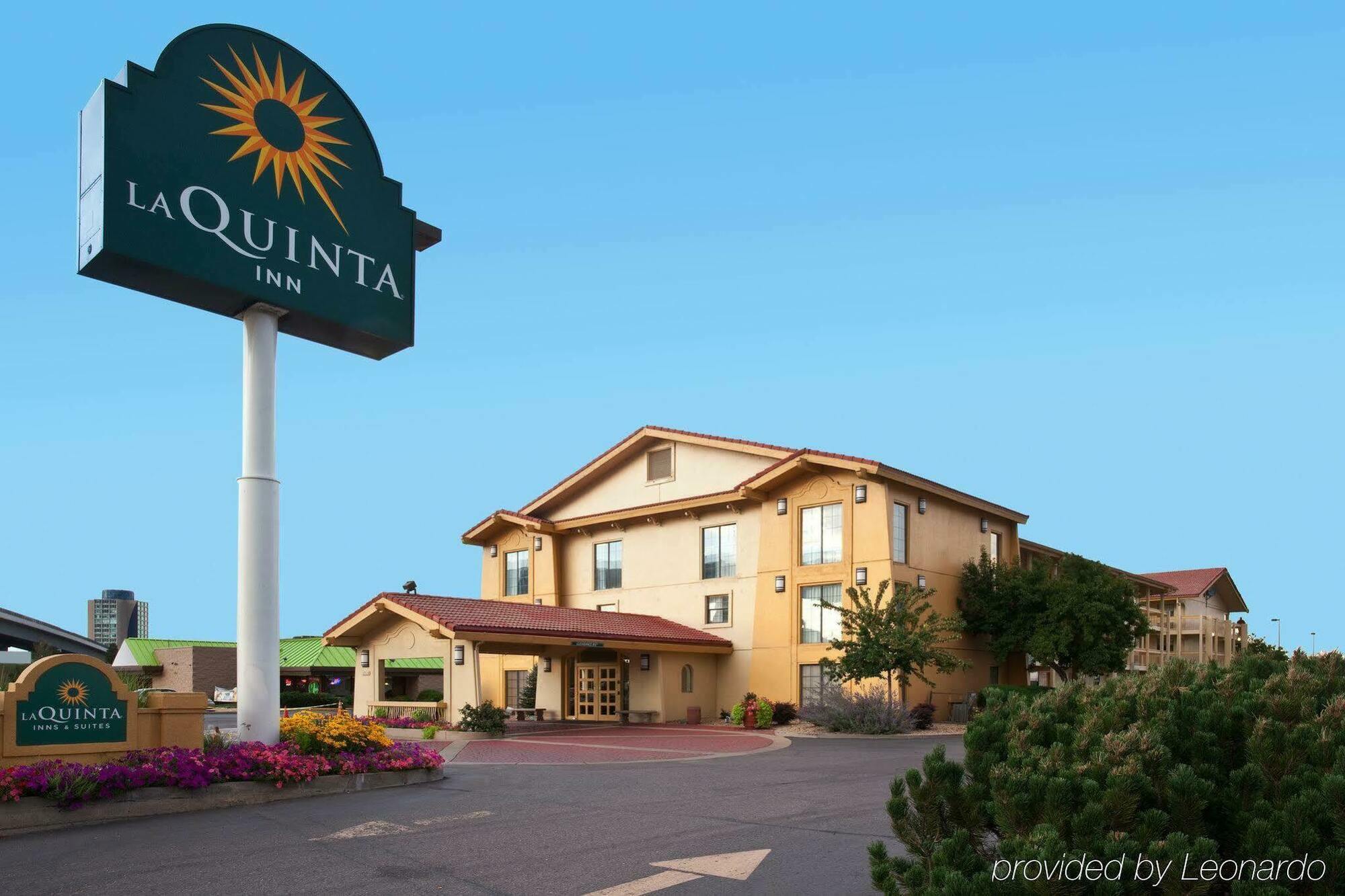 La Quinta Inn By Wyndham Denver Central エクステリア 写真